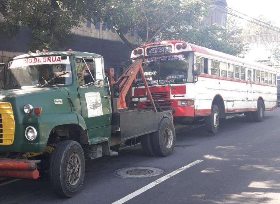 Decomisan bus de la ruta 41-A por varias infracciones en Soyapango decomisan-bus-de-la-ruta-41-a-por-varias-infracciones-en-soyapango